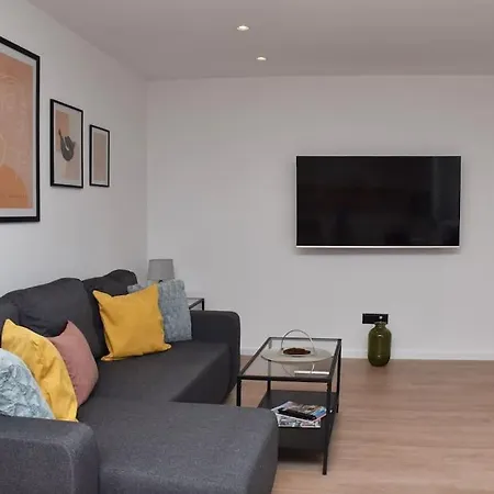 Simun - Brand New, Private Parking Apartment *
